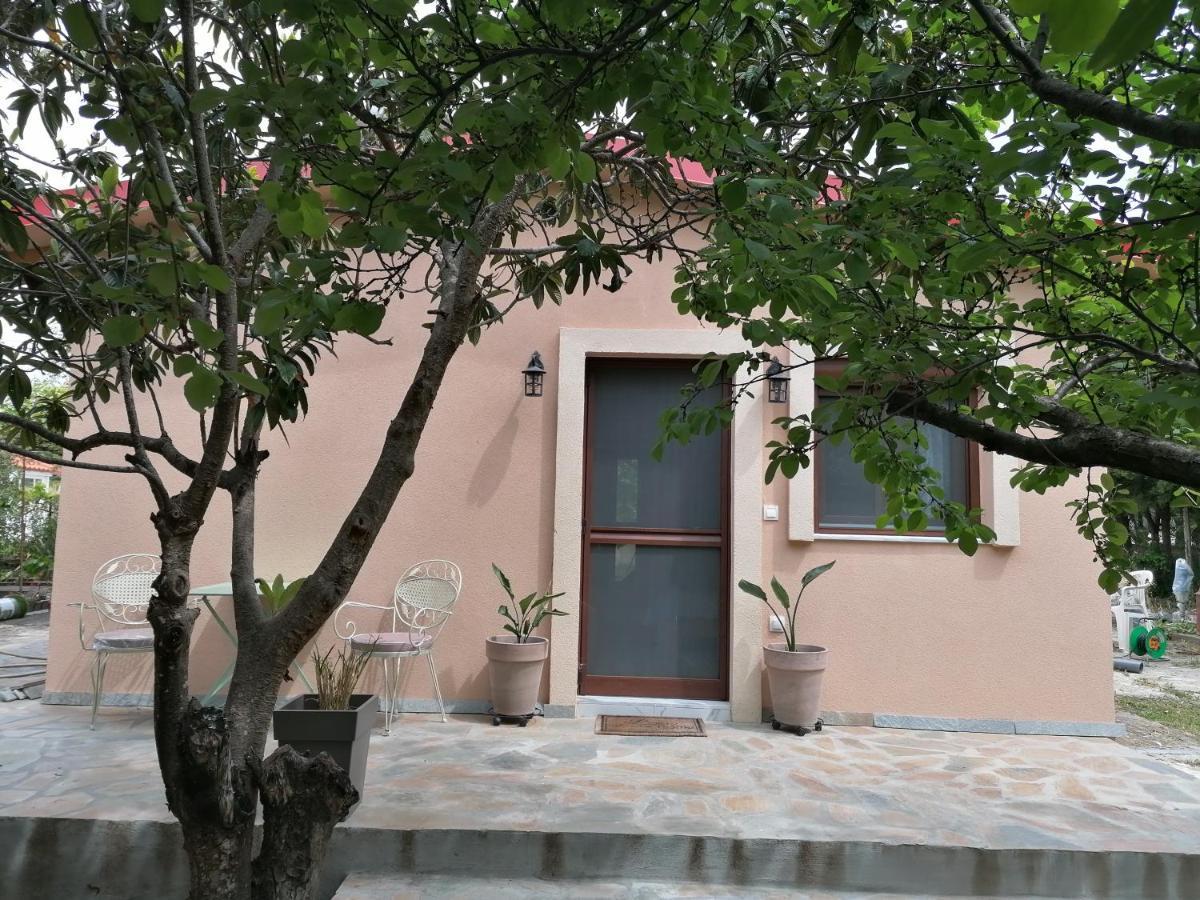 Tiny House By The Sea Villa Неа Скиони Екстериор снимка