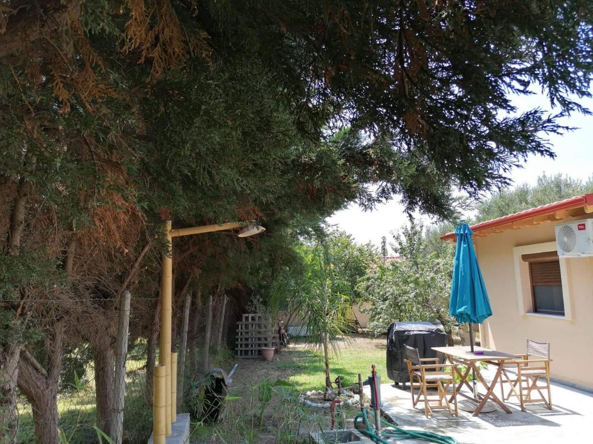 Tiny House By The Sea Villa Неа Скиони Екстериор снимка